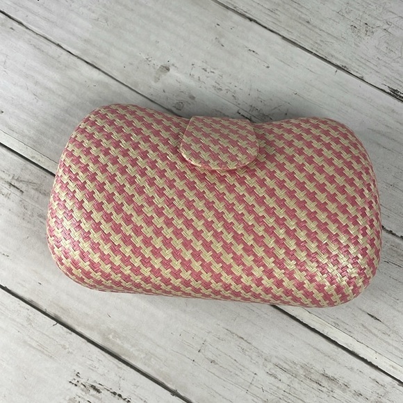 Banana Republic Vintage Cream and Pink Woven Hard Shell Clutch - Picture 11 of 12